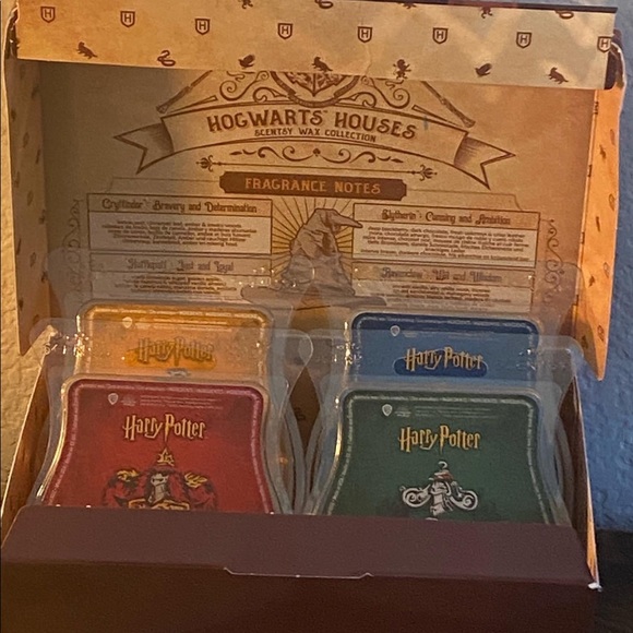 Hogwarts™ Houses – Scentsy Wax Collection - Picture 5 of 5